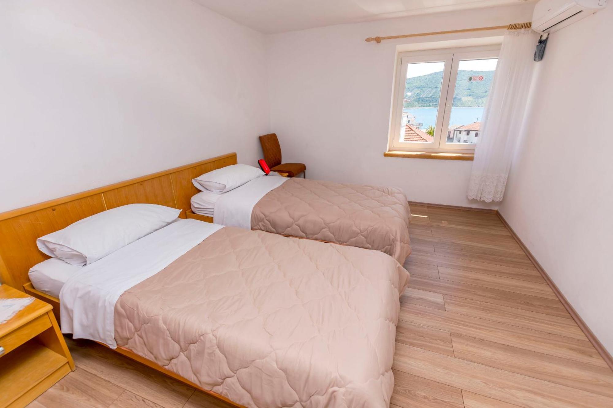 Apartment Jelena Primosten Ngoại thất bức ảnh